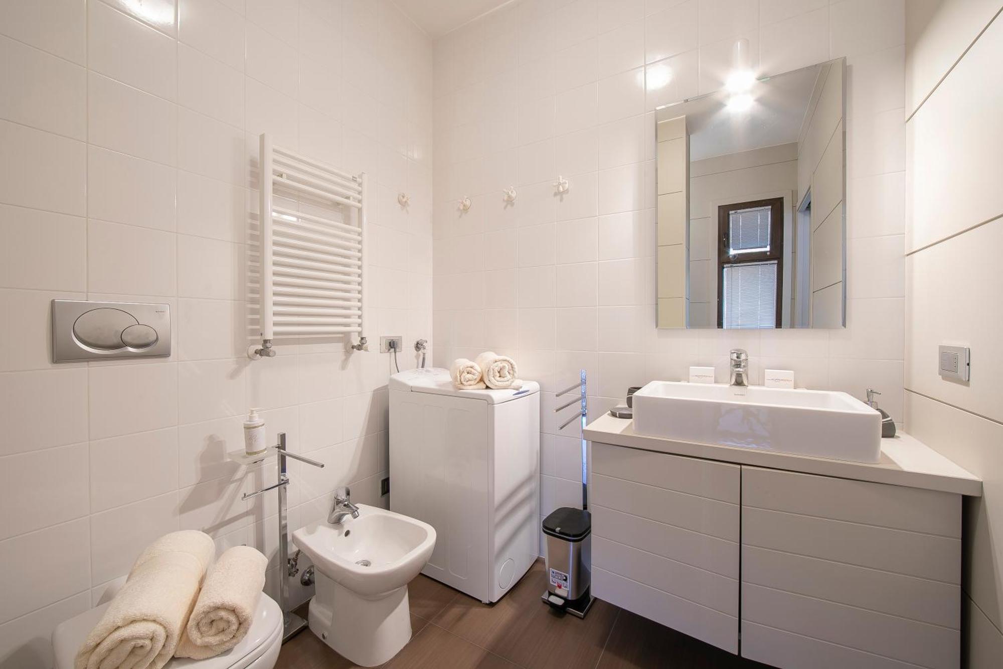 Suite On The Lake - Happy Rentals Meina Exterior foto